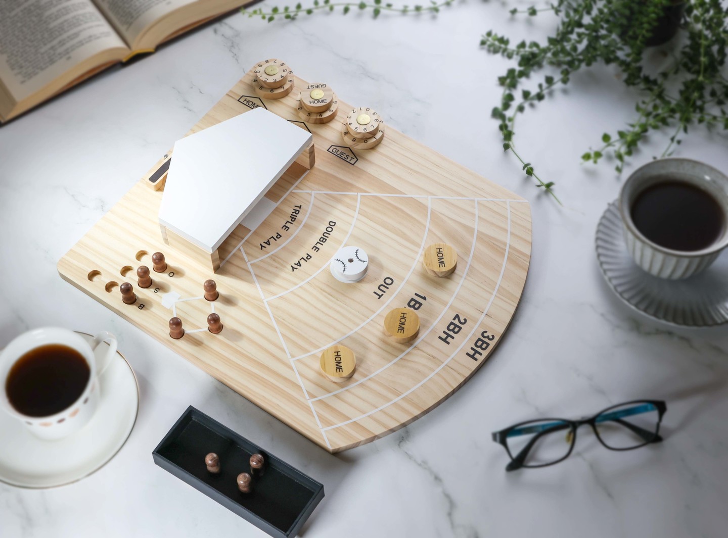 棒球桌上遊戲，實木製作，台灣新創。