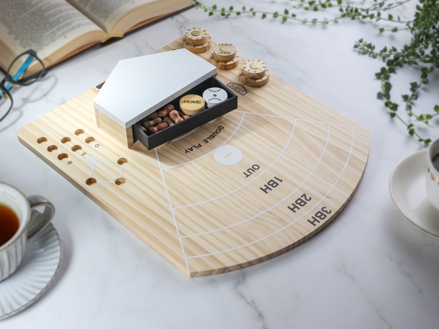 文創桌遊，收納美觀。